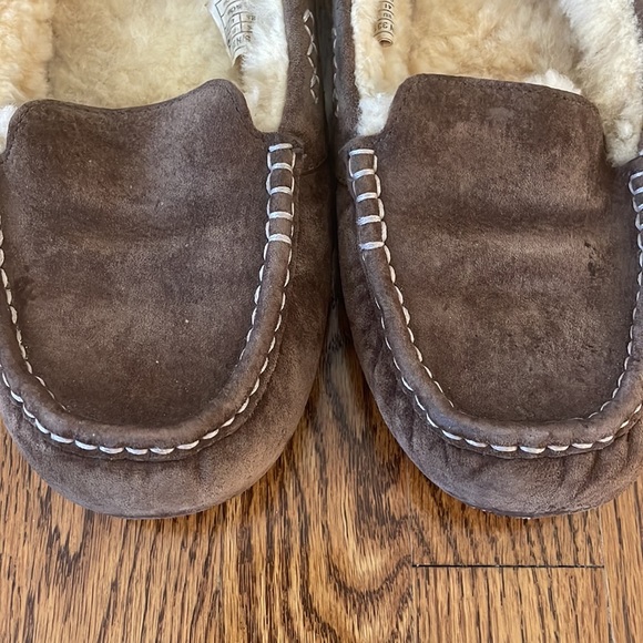 Ugg Ansley moccasin Slipper chocolate brown women’s size 10 sheepskin and suede - Picture 15 of 15